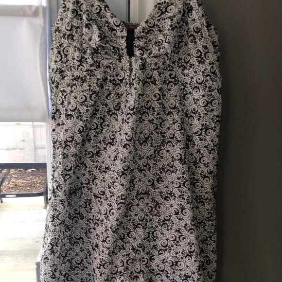 Jessica Strap Dress Eyelet Fabric - Picture 5 of 5